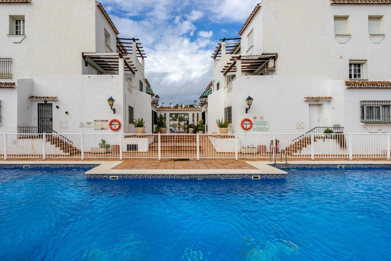 Appartement La Duquesa With Pool By Costarentals - Ref M8 Manilva